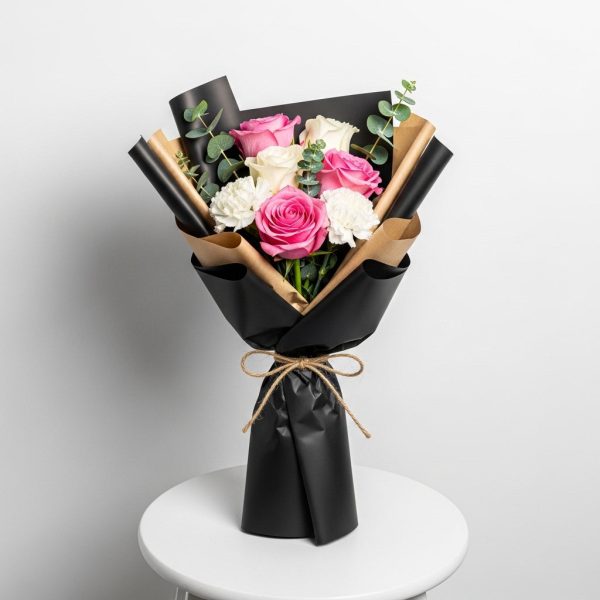 Elegant Charm – Mixed Roses & Carnations